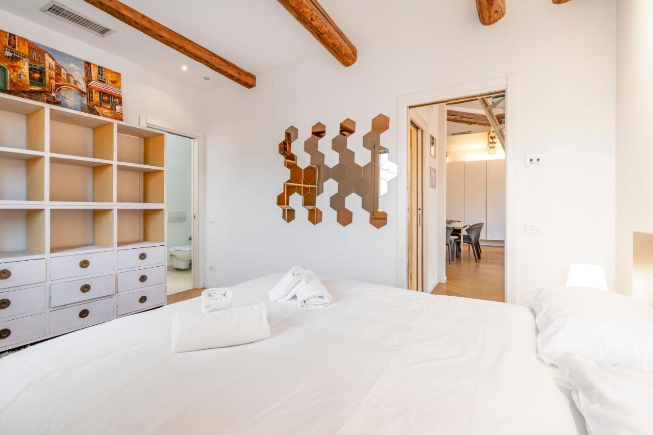 St. Mark Ca' Algi -Apartment With Beautiful Roof Terrace ヴェネツィア エクステリア 写真